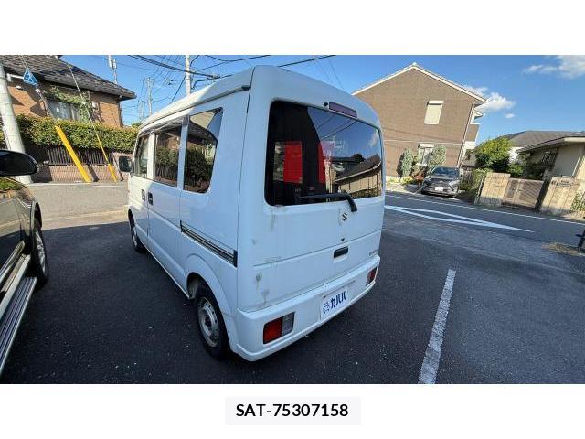 Suzuki EVERY 2010-11 8548827-9