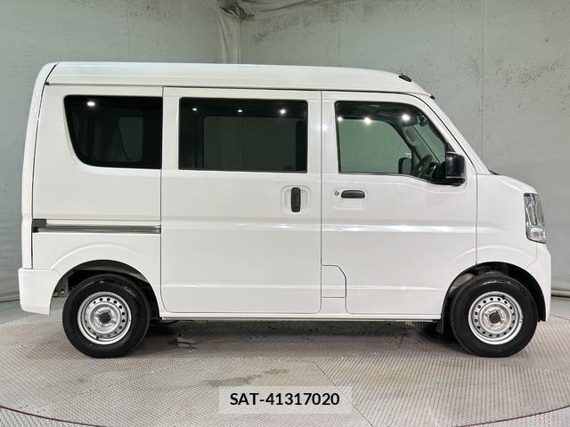Suzuki EVERY 2023-07 8549777-13