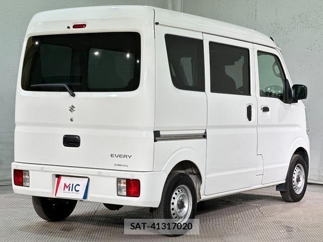 Suzuki EVERY 2023-07 8549777-14