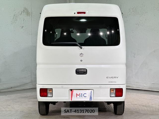 Suzuki EVERY 2023-07 8549777-15