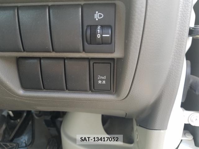 Suzuki EVERY 2017-12 8550469-12