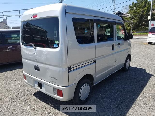 Suzuki EVERY 2018-07 8550476-1