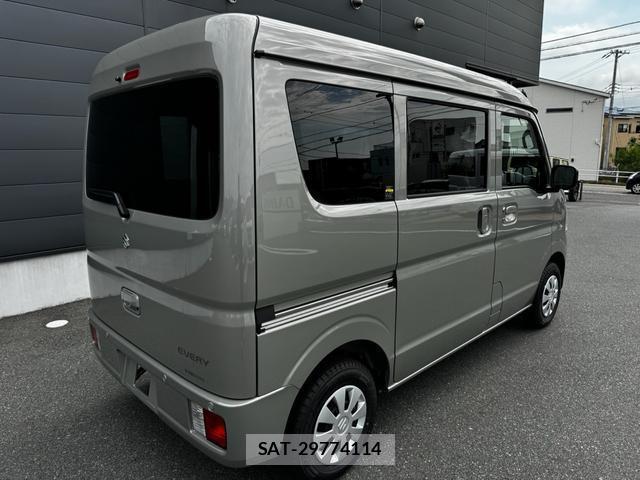 Suzuki EVERY 2026-07 8551527-19