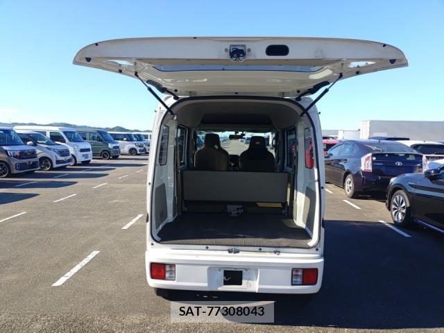 Suzuki EVERY 2022-07 8552158-5