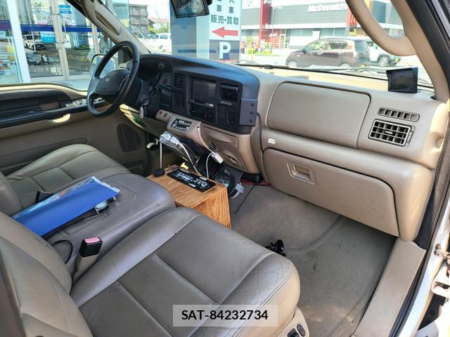 Ford EXCURSION 2005-01 8546682-2