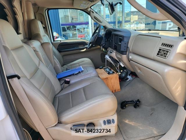 Ford EXCURSION 2005-01 8546682-6
