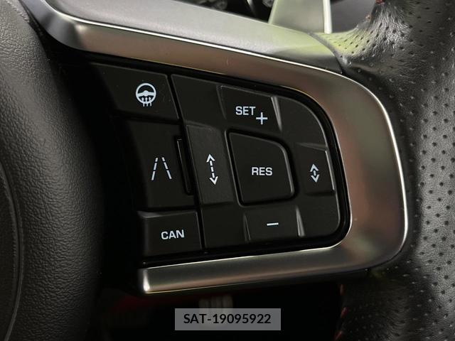 Jaguar F-PACE 2020-03 8547265-10