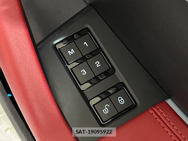 Jaguar F-PACE 2020-03 8547265-7