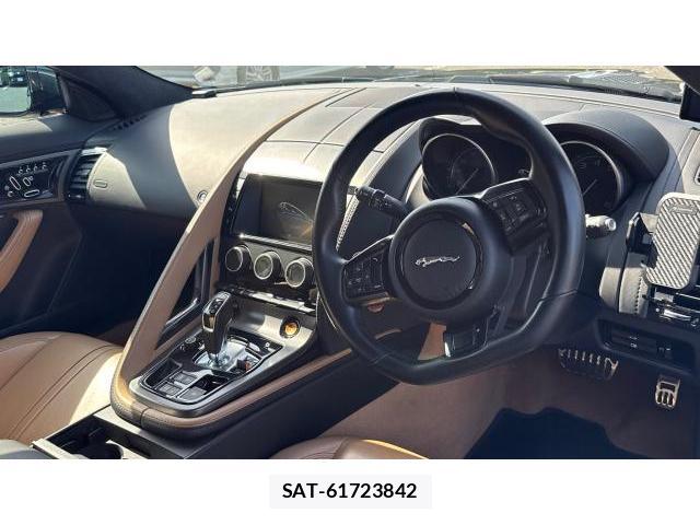 Jaguar F-TYPE 2015 8548865-4