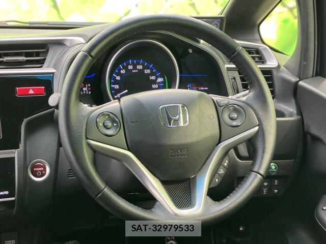 Honda FIT HYBRID 2016-08 8546759-14