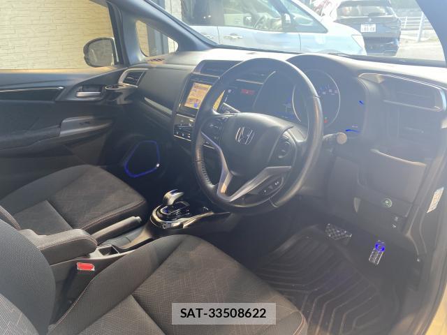 Honda FIT HYBRID 2013-12 8551328-15