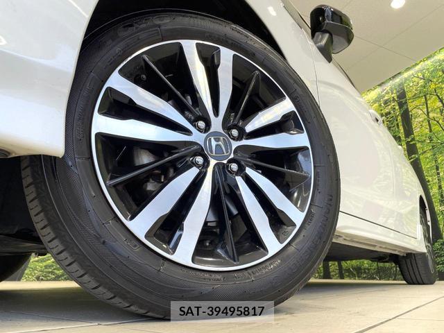 Honda FIT HYBRID 2018-12 8551382-12