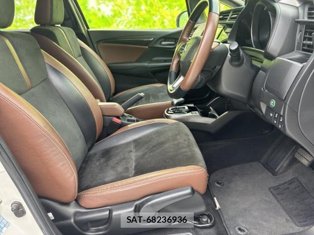Honda FIT HYBRID 2019-01 8552328-3