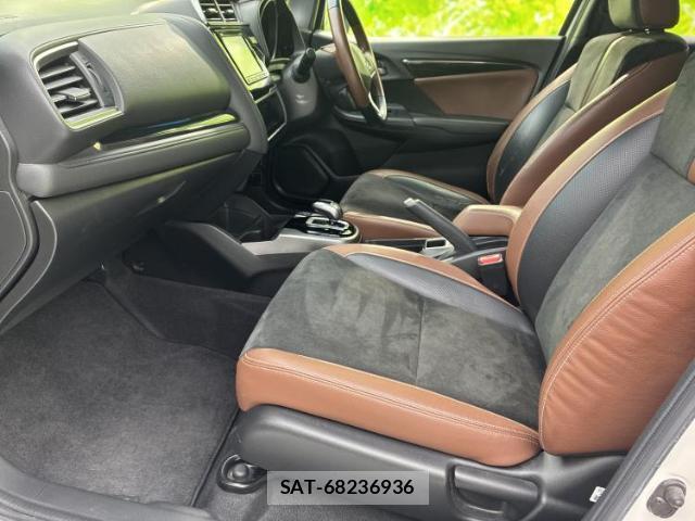Honda FIT HYBRID 2019-01 8552328-5