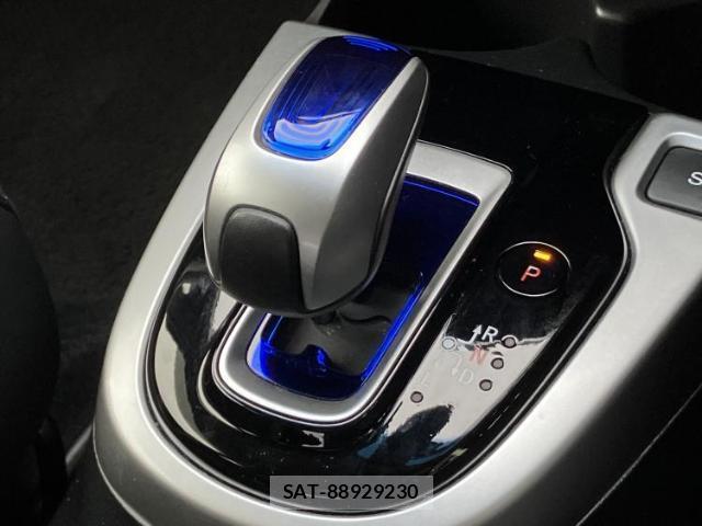 Honda FIT HYBRID 2014-04 8552516-17