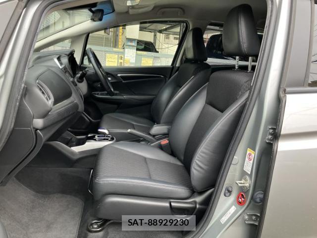 Honda FIT HYBRID 2014-04 8552516-5