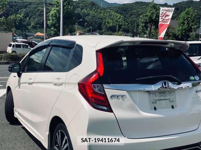 Honda FIT 2018-03 8546144-11