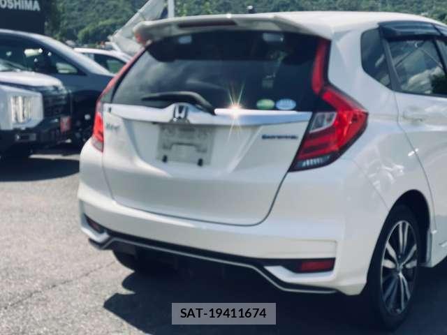 Honda FIT 2018-03 8546144-12