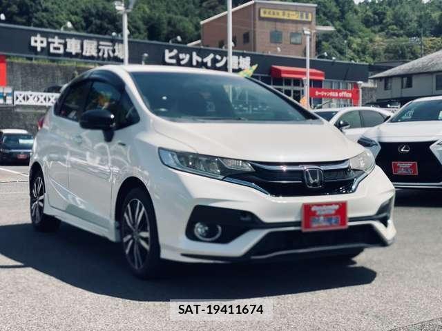 Honda FIT 2018-03 8546144-17