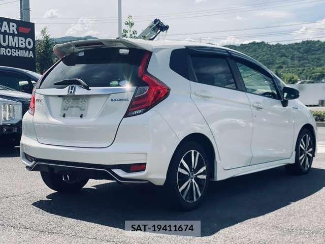 Honda FIT 2018-03 8546144-4