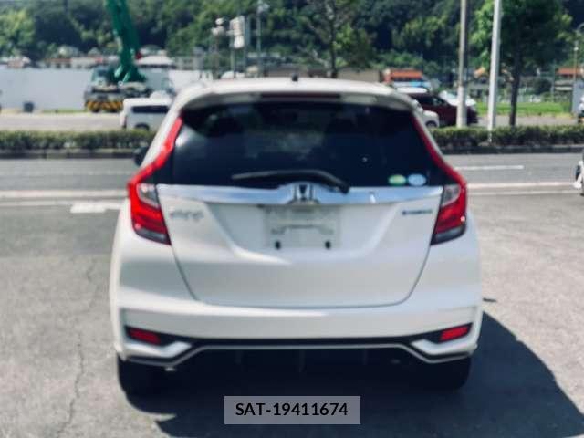 Honda FIT 2018-03 8546144-5