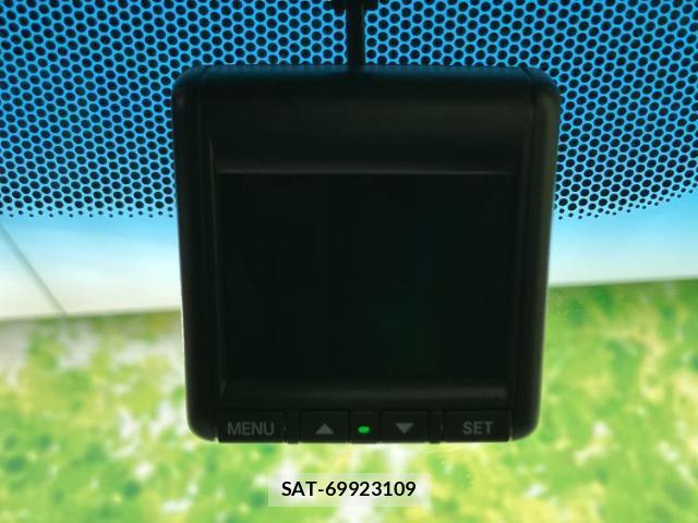 Honda FIT 2018-05 8548544-13