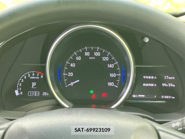 Honda FIT 2018-05 8548544-14