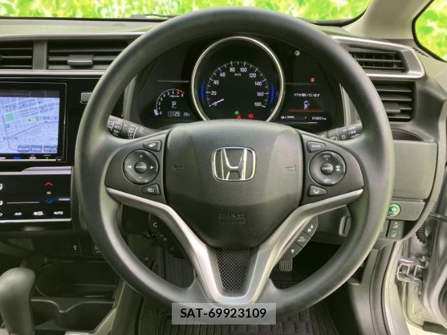 Honda FIT 2018-05 8548544-15