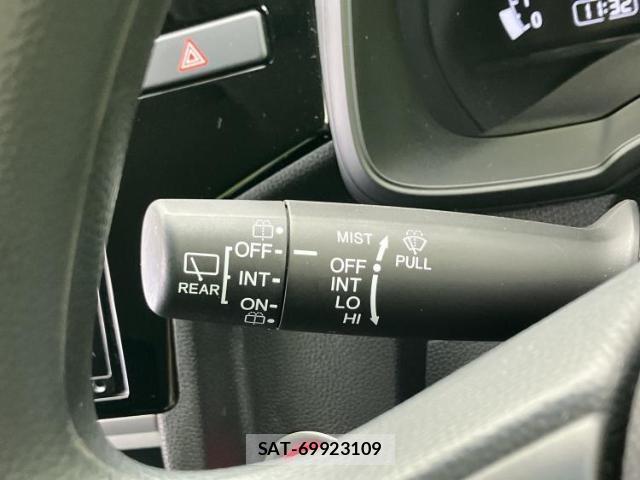 Honda FIT 2018-05 8548544-17
