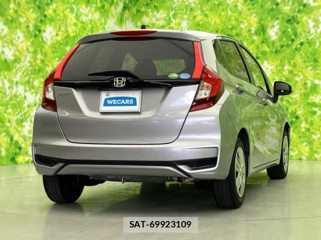 Honda FIT 2018-05 8548544-2