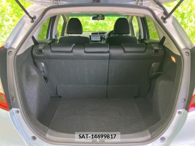 Honda FIT 2019-06 8550453-7