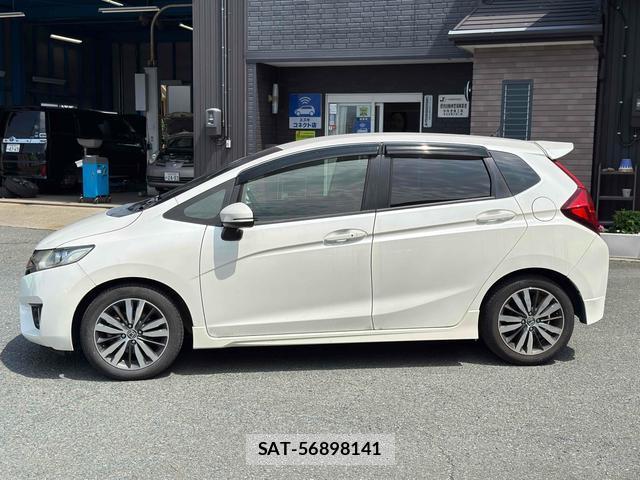 Honda FIT 2014-08 8551541-19