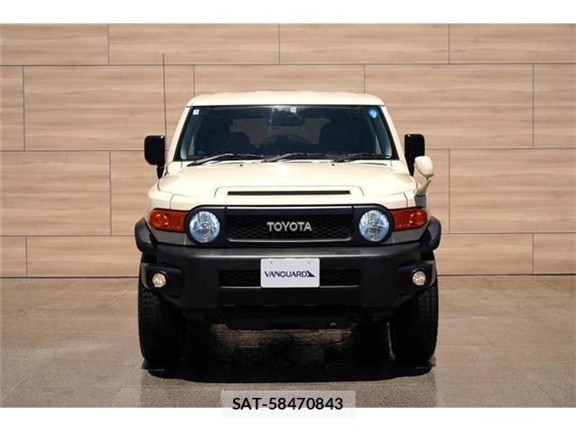Toyota FJ CRUISER 2018-03 8549316-2