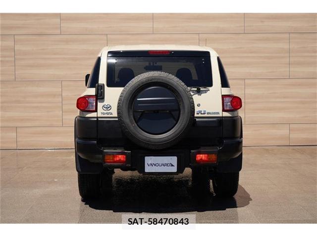 Toyota FJ CRUISER 2018-03 8549316-3