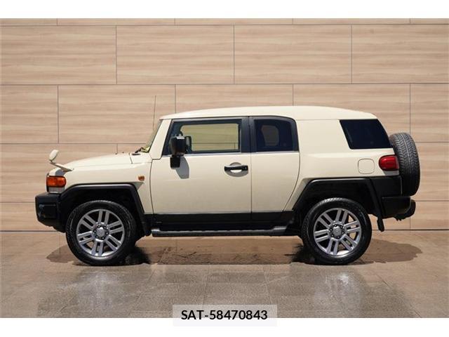 Toyota FJ CRUISER 2018-03 8549316-4
