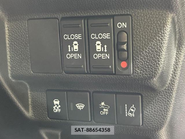 Honda FREED HYBRID 2023-05 8548070-6