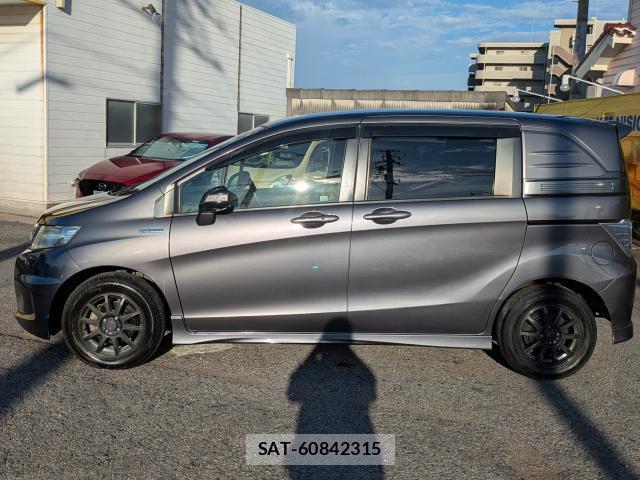 Honda FREED SPIKE 2013-05 8551226-11