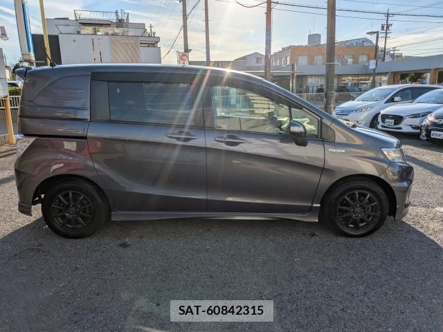 Honda FREED SPIKE 2013-05 8551226-3