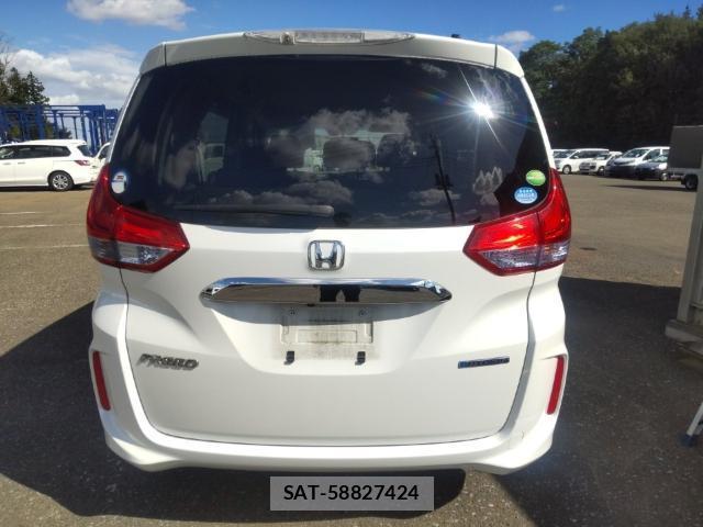 Honda FREED 2018-08 8546573-1