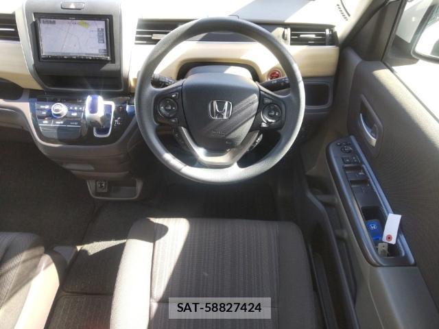 Honda FREED 2018-08 8546573-2