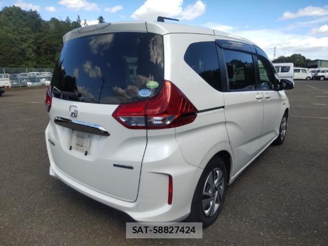 Honda FREED 2018-08 8546573-4