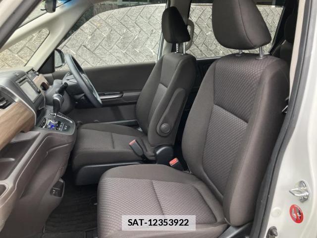Honda FREED 2021-11 8547763-5