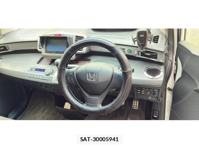 Honda FREED 2015-02 8551240-2