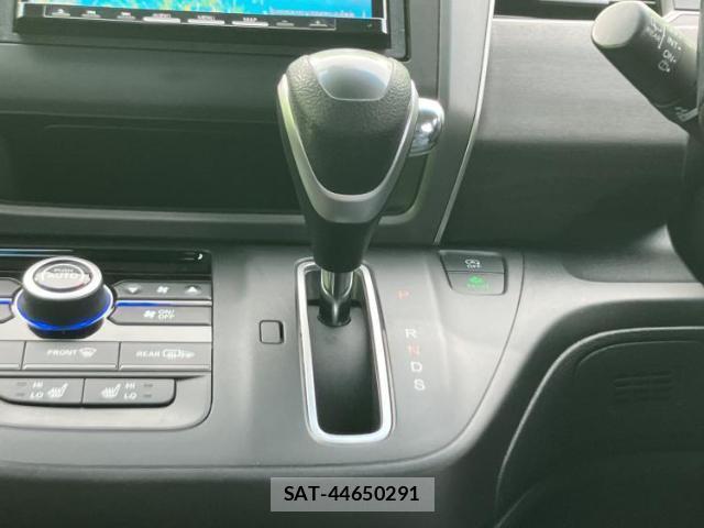 Honda FREED 2022-06 8552441-17
