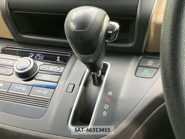 Honda FREED 2017-10 8552548-16