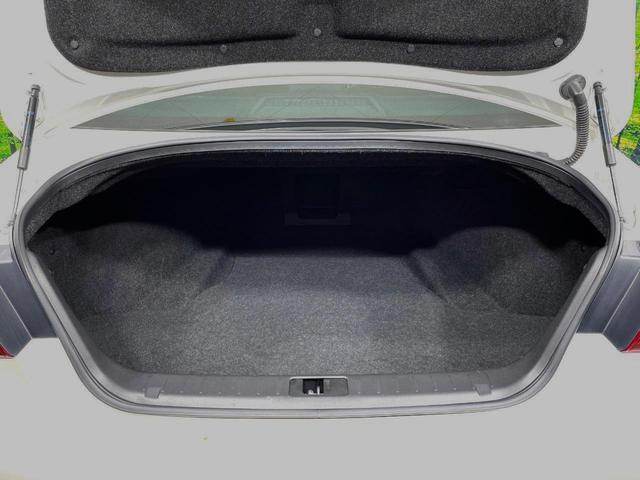 Nissan FUGA 2016-04 8547254-11
