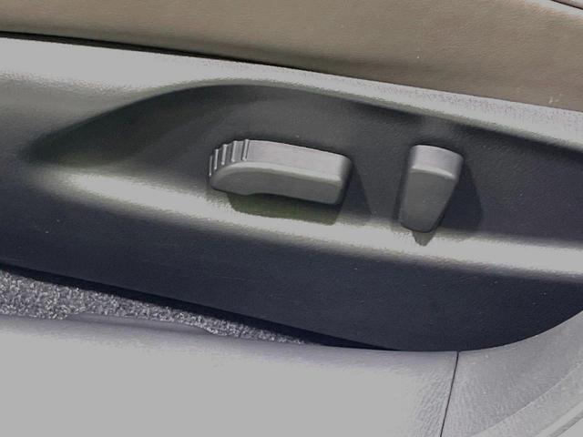 Nissan FUGA 2016-04 8547254-7