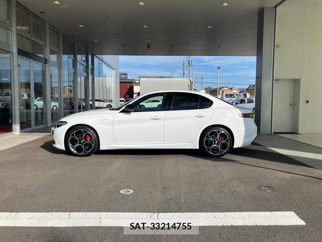 ALFA ROMEO Giulia 2024-09 8551089-4