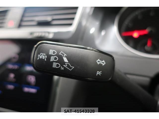 VolksWagen GOLF VARIANT 2017-12 8545521-10
