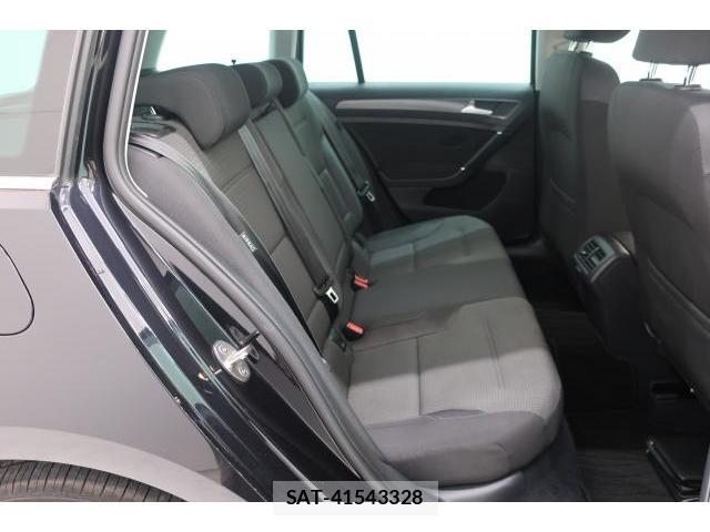 VolksWagen GOLF VARIANT 2017-12 8545521-13